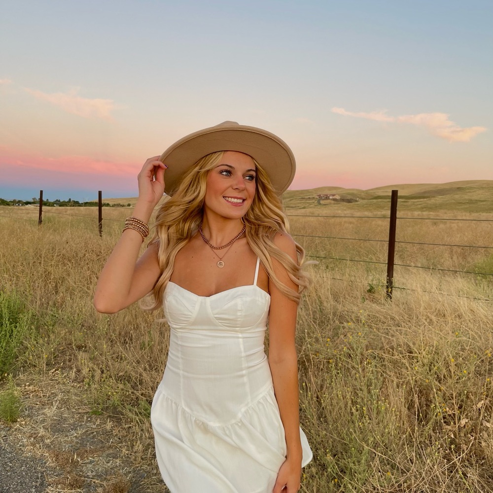 Meet your Posher, Julia